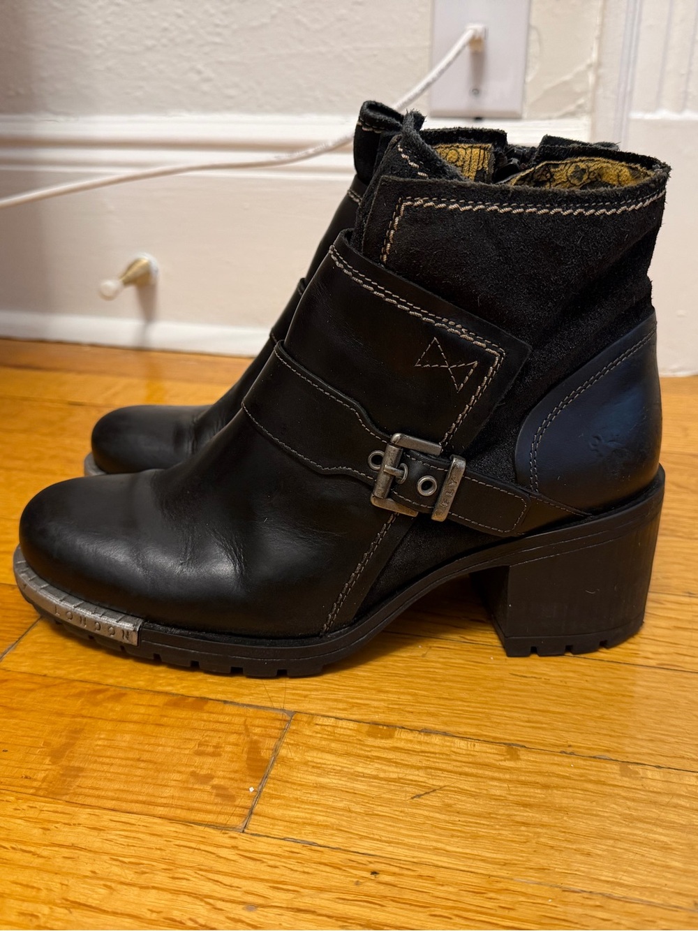 Fly London Women's Black Leather Buckle Ankle Boots size 9.5